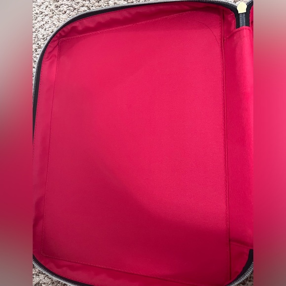 Estée Lauder Case - Picture 3 of 6